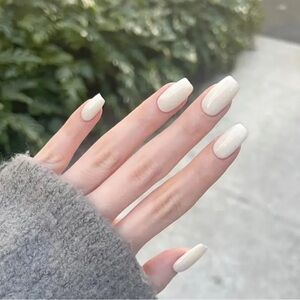 24pcs Set Glossy White Medium Square Press On Nails